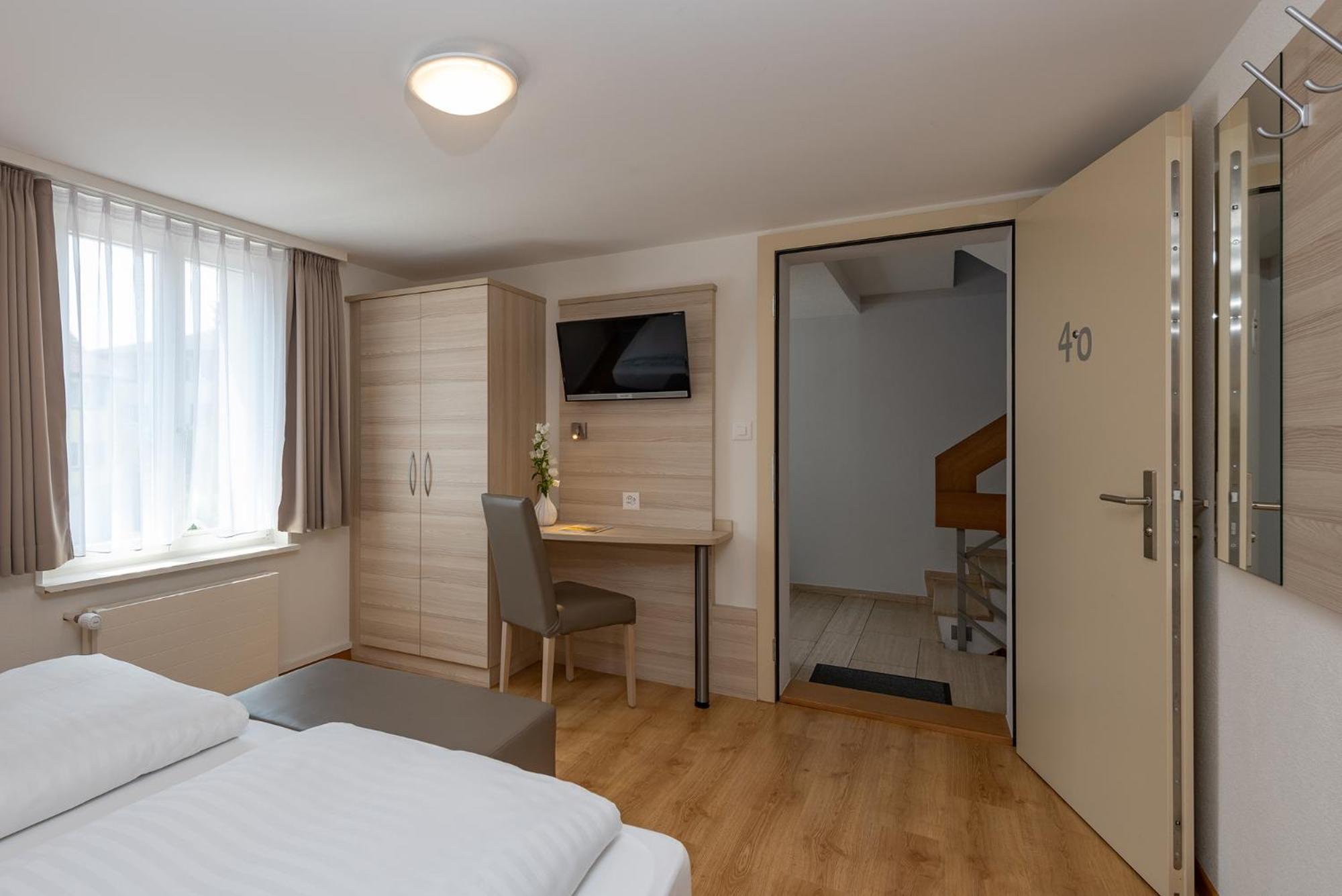 Hotel Garni Roessli Wittenbach ภายนอก รูปภาพ