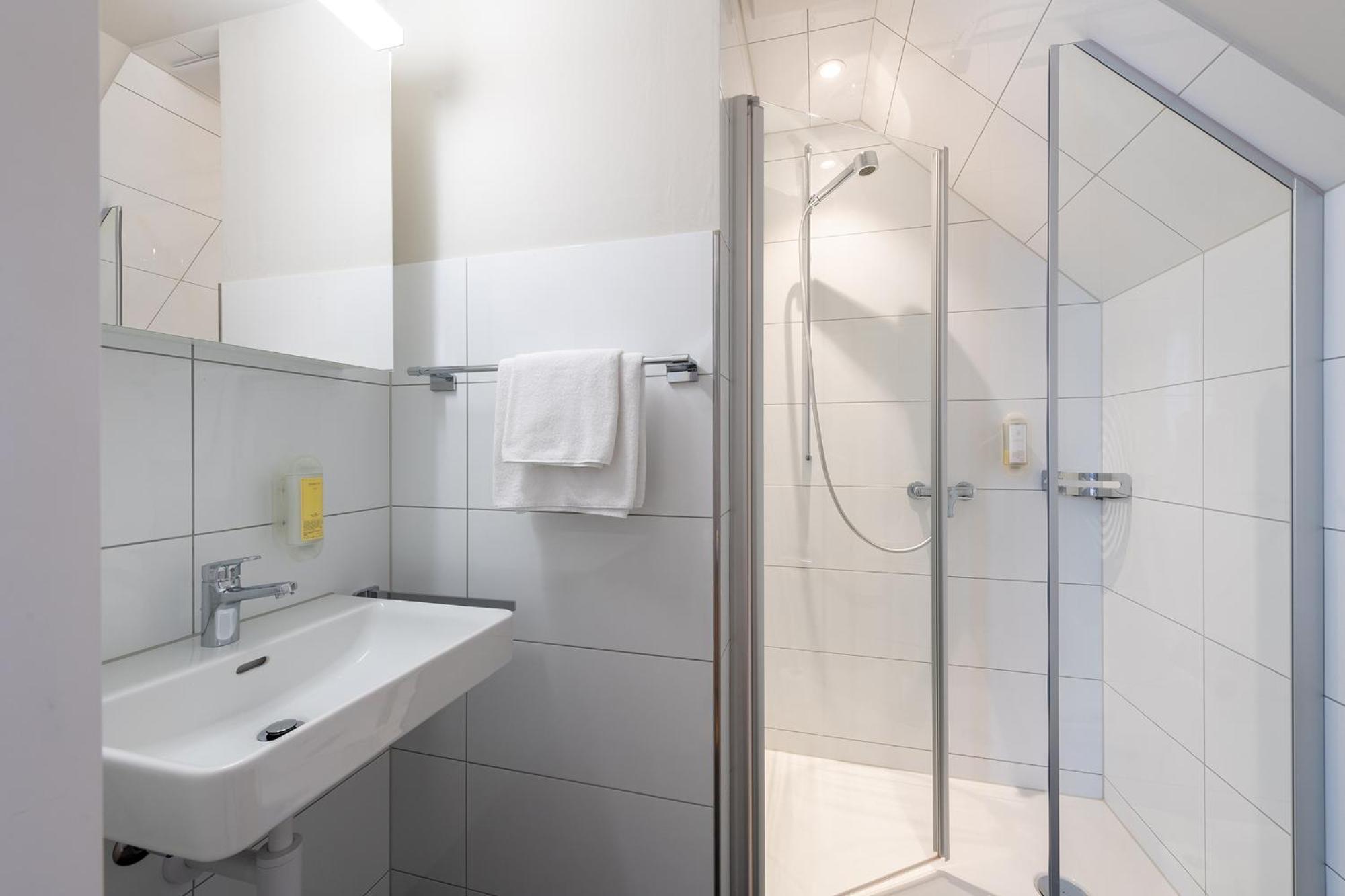 Hotel Garni Roessli Wittenbach ภายนอก รูปภาพ