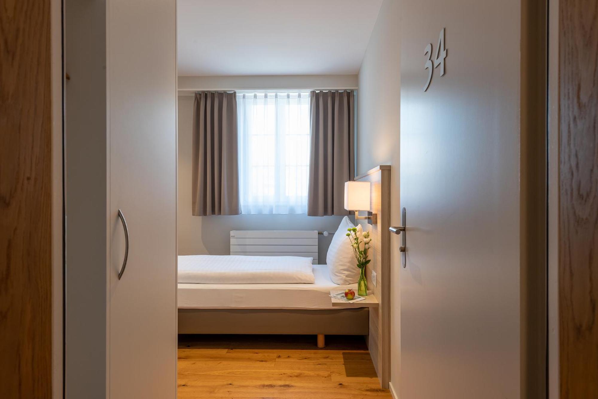 Hotel Garni Roessli Wittenbach ภายนอก รูปภาพ