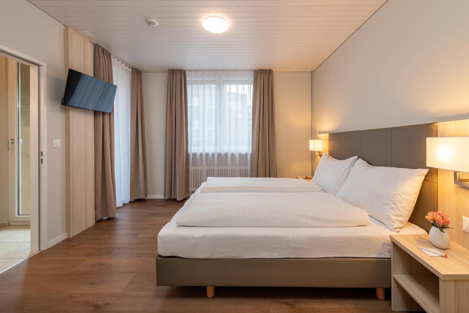 Hotel Garni Roessli Wittenbach ภายนอก รูปภาพ