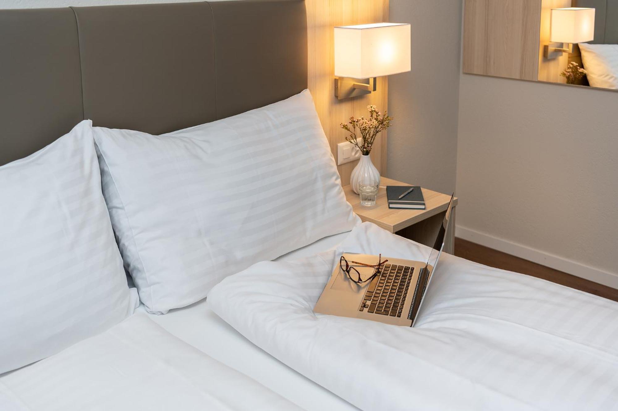 Hotel Garni Roessli Wittenbach ภายนอก รูปภาพ